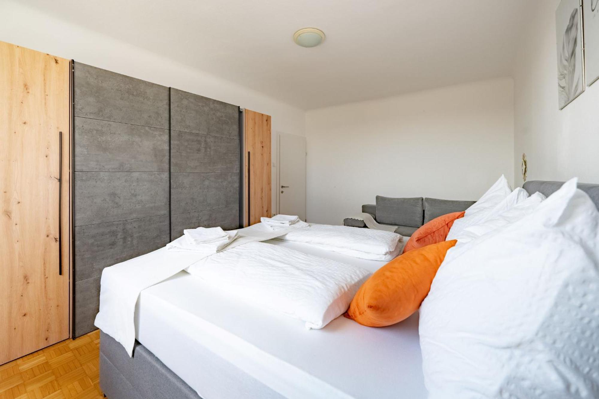 Tamliving Zentrum Luxus Parken Messe Wifi Traumaussicht Sunrise&Sunset Graz Buitenkant foto