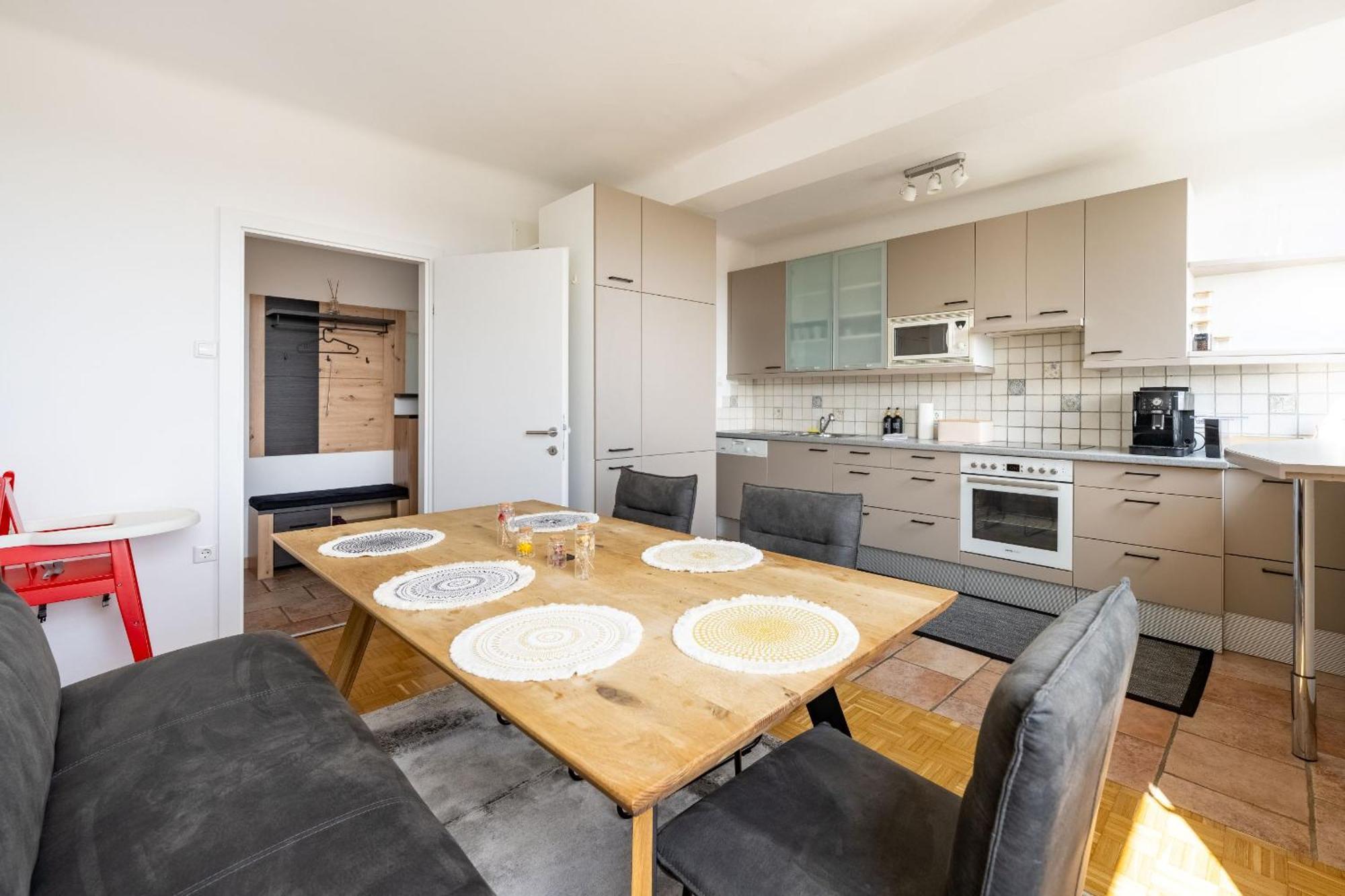 Tamliving Zentrum Luxus Parken Messe Wifi Traumaussicht Sunrise&Sunset Graz Buitenkant foto