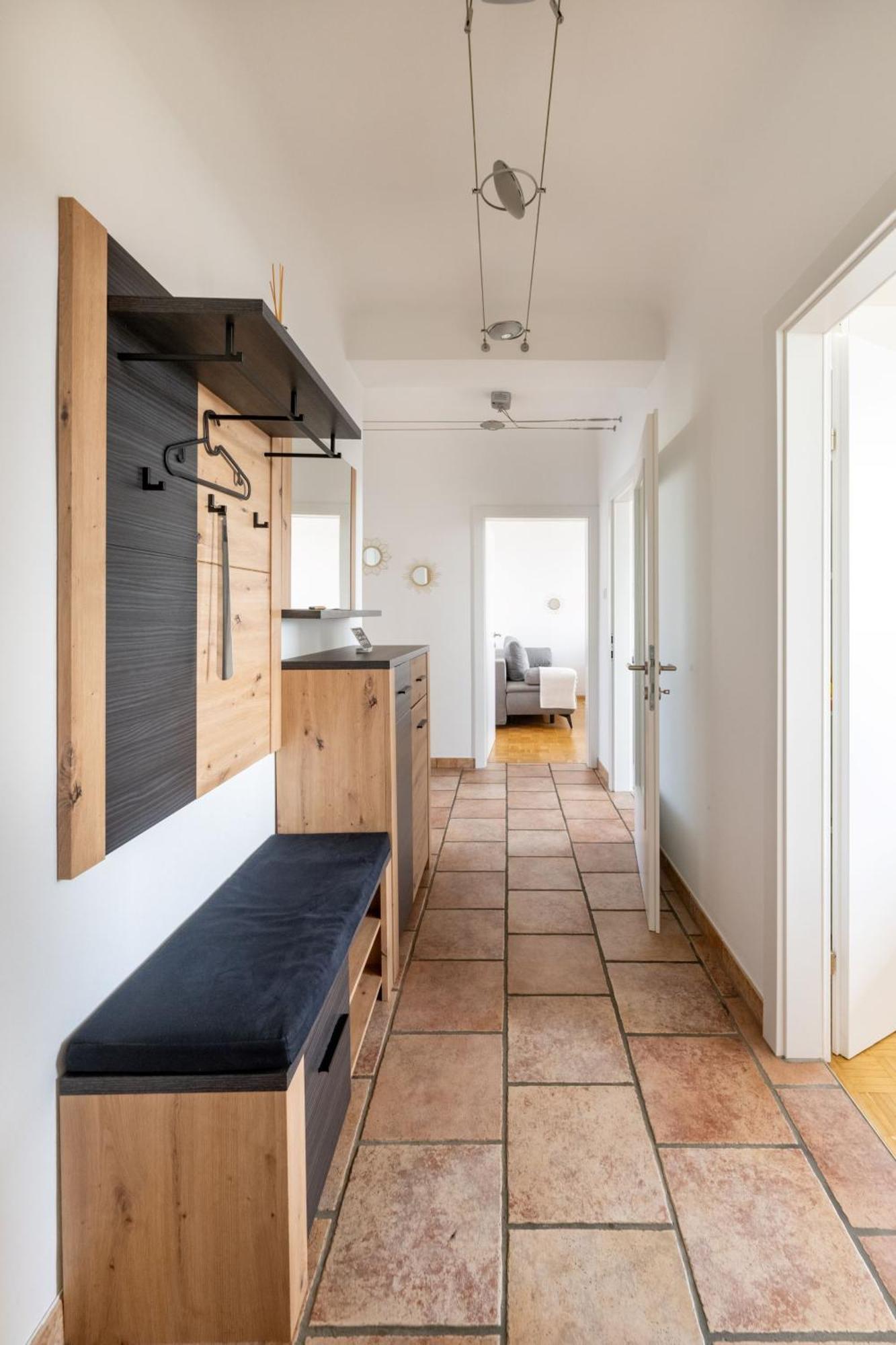 Tamliving Zentrum Luxus Parken Messe Wifi Traumaussicht Sunrise&Sunset Graz Buitenkant foto